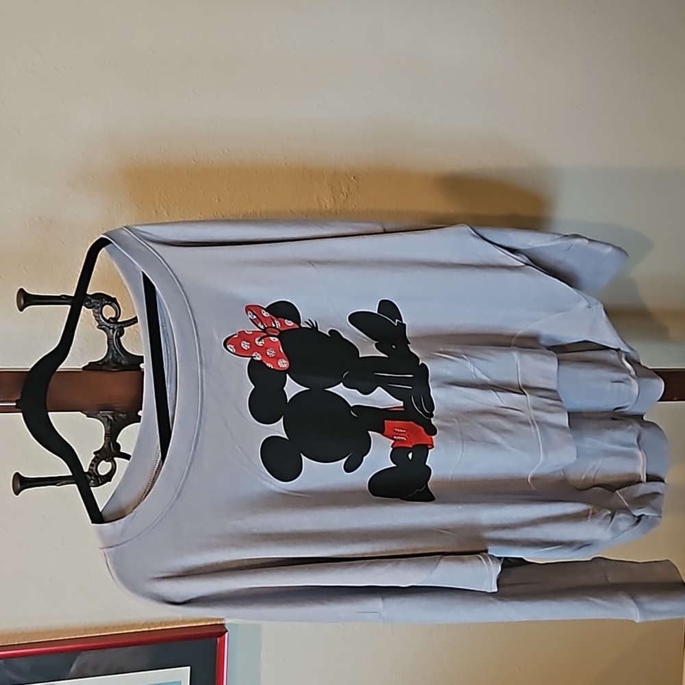 🆕️NWT Disney Parks Mickey and Minnie Mouse top‎